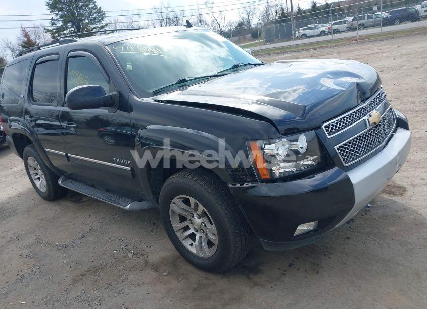 2013 Chevrolet Tahoe LT (VIN 1GNSKBE08DR190047) main photo