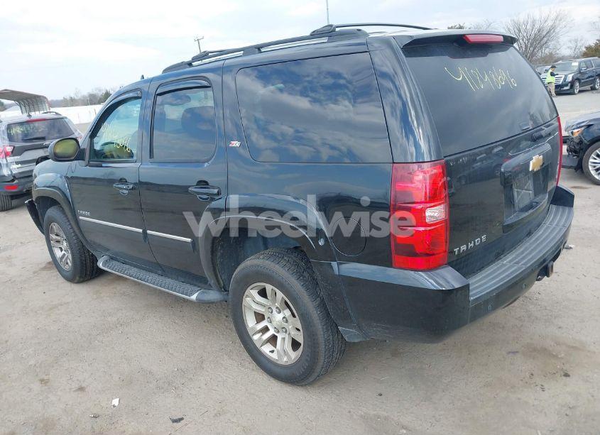 Photo 3 of 2013 Chevrolet Tahoe LT (VIN 1GNSKBE08DR190047)