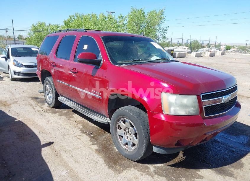 2011 Chevrolet Tahoe LT (VIN 1GNSKBE09BR267344) main photo
