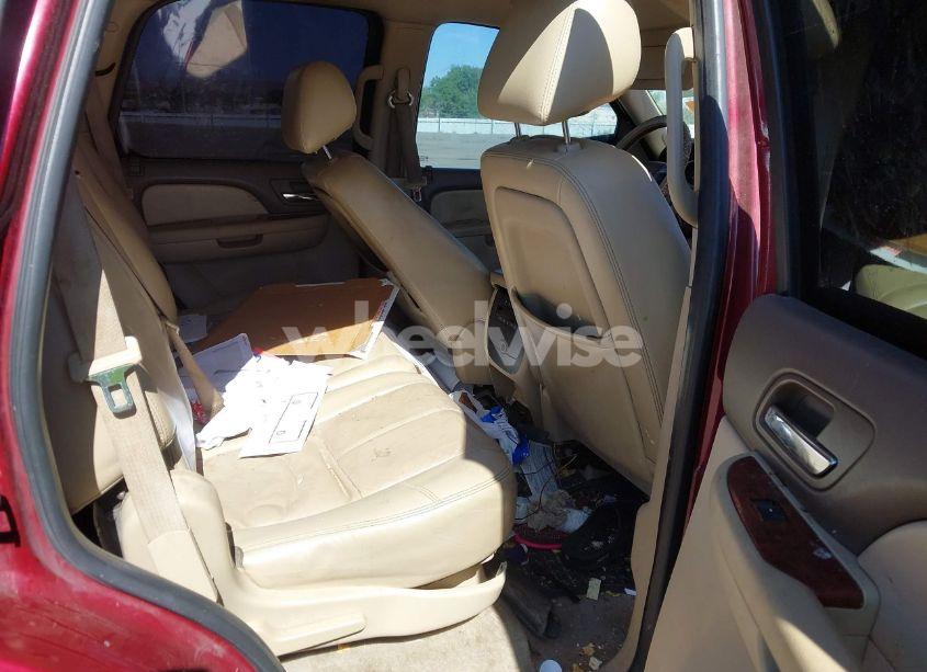 Photo 8 of 2011 Chevrolet Tahoe LT (VIN 1GNSKBE09BR267344)