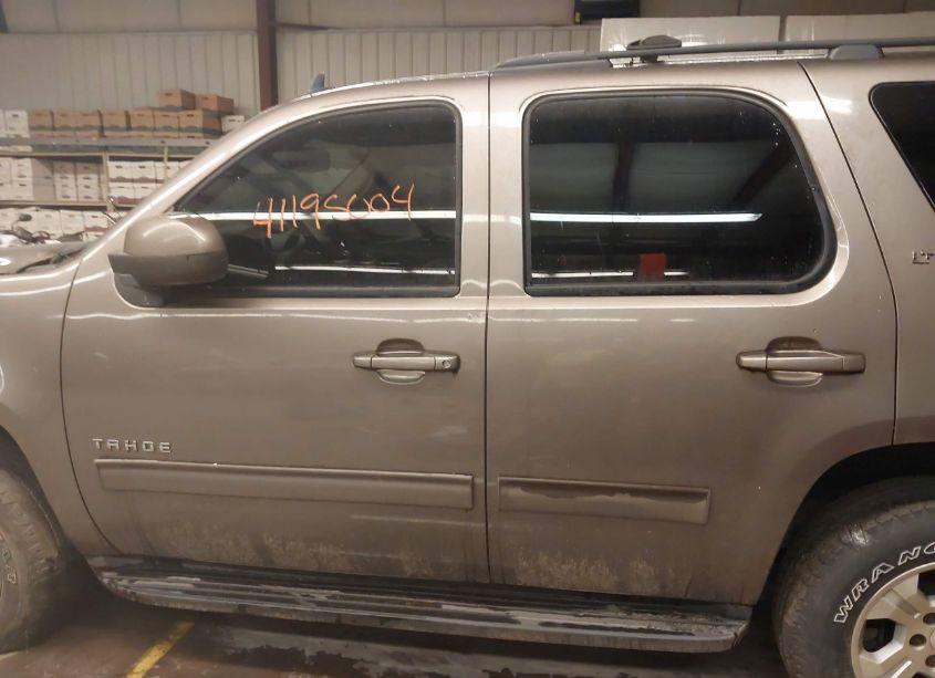 Photo 14 of 2011 Chevrolet Tahoe LT (VIN 1GNSKBE09BR348926)