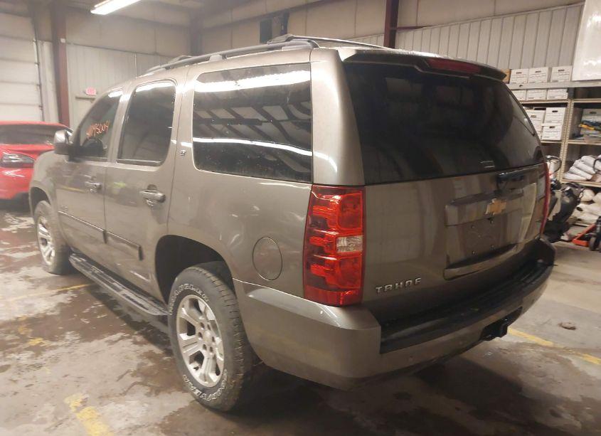 Photo 3 of 2011 Chevrolet Tahoe LT (VIN 1GNSKBE09BR348926)