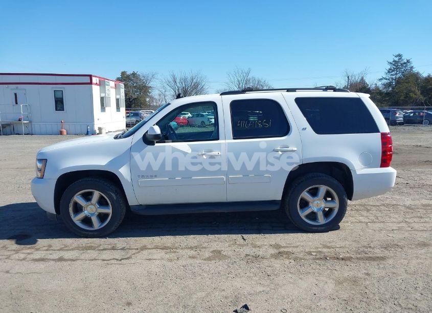 Photo 14 of 2011 Chevrolet Tahoe LT (VIN 1GNSKBE09BR400183)