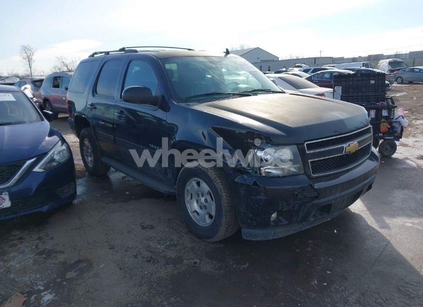 2013 Chevrolet Tahoe LT (VIN 1GNSKBE09DR325293) main photo