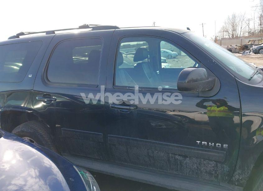 Photo 13 of 2013 Chevrolet Tahoe LT (VIN 1GNSKBE09DR325293)