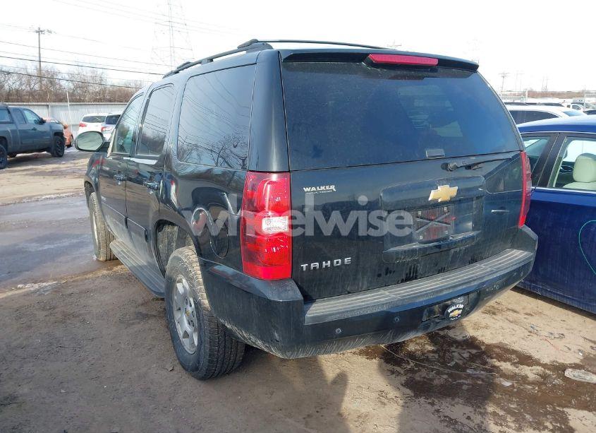 Photo 3 of 2013 Chevrolet Tahoe LT (VIN 1GNSKBE09DR325293)