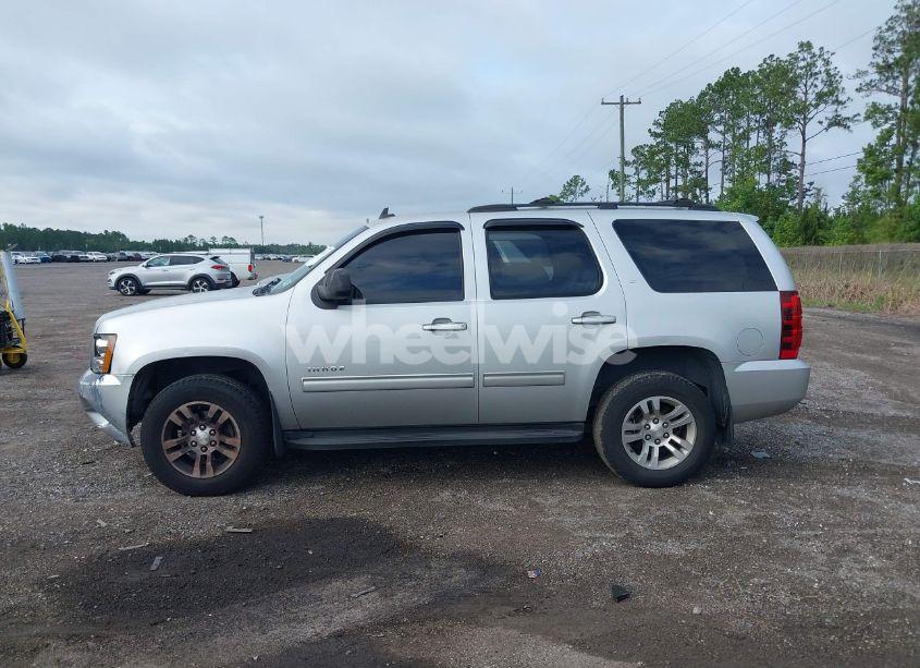 Photo 13 of 2013 Chevrolet Tahoe LT (VIN 1GNSKBE09DR350808)