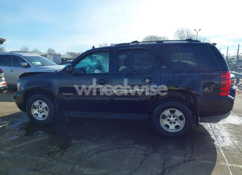 Photo 14 of 2014 Chevrolet Tahoe LT (VIN 1GNSKBE09ER242934)