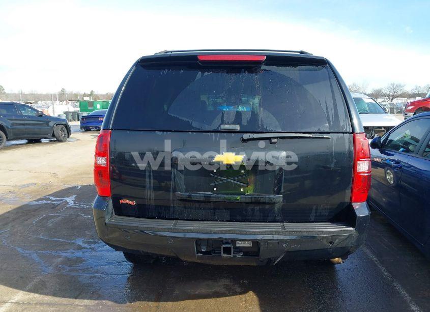 Photo 16 of 2014 Chevrolet Tahoe LT (VIN 1GNSKBE09ER242934)