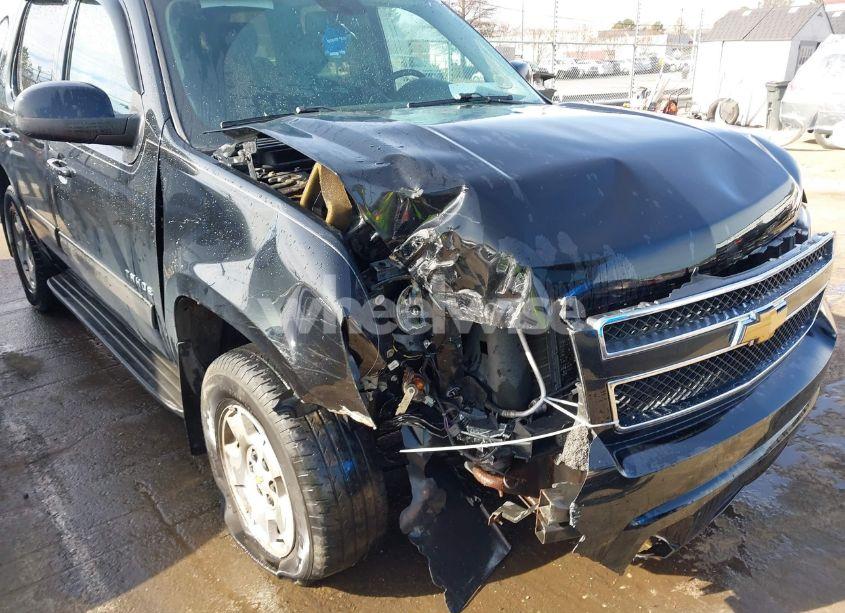 Photo 17 of 2014 Chevrolet Tahoe LT (VIN 1GNSKBE09ER242934)