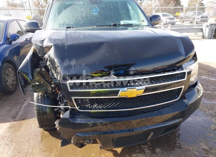 Photo 6 of 2014 Chevrolet Tahoe LT (VIN 1GNSKBE09ER242934)