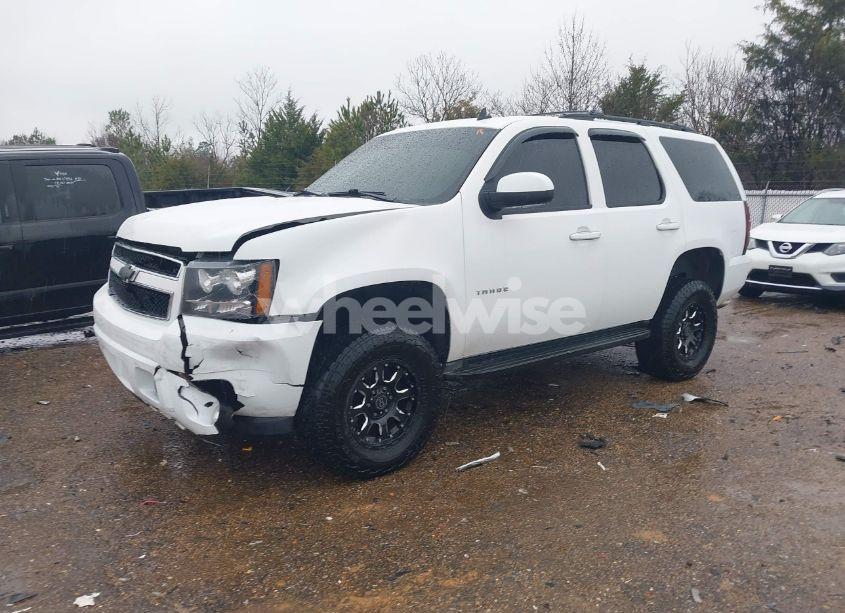 Photo 2 of 2012 Chevrolet Tahoe LT (VIN 1GNSKBE0XCR156688)