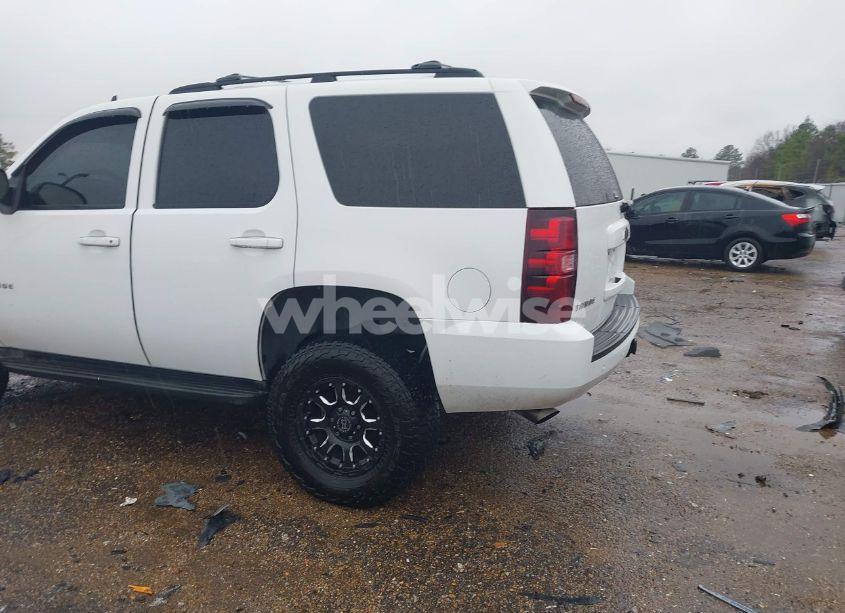 Photo 3 of 2012 Chevrolet Tahoe LT (VIN 1GNSKBE0XCR156688)