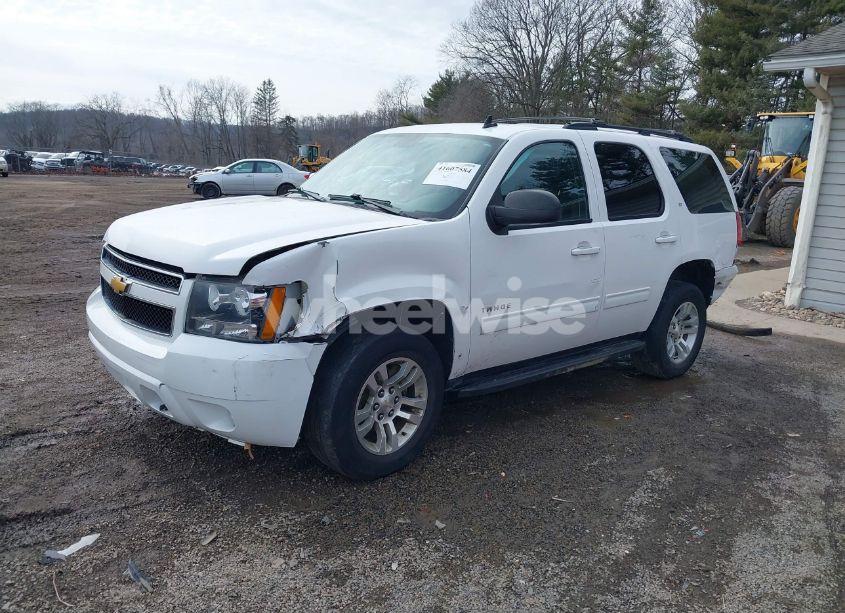 Photo 2 of 2012 Chevrolet Tahoe LT (VIN 1GNSKBE0XCR265457)