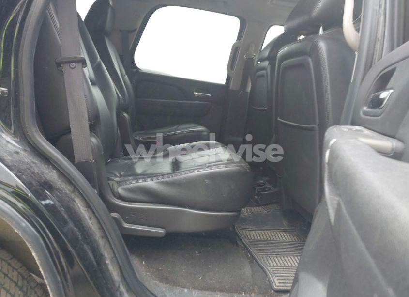 Photo 8 of 2012 Chevrolet Tahoe LT (VIN 1GNSKBE0XCR302121)