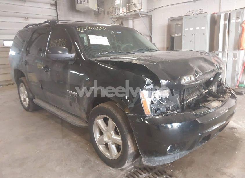 2013 Chevrolet Tahoe LT (VIN 1GNSKBE0XDR145627) main photo