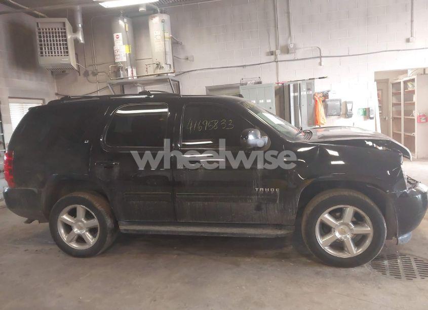 Photo 13 of 2013 Chevrolet Tahoe LT (VIN 1GNSKBE0XDR145627)