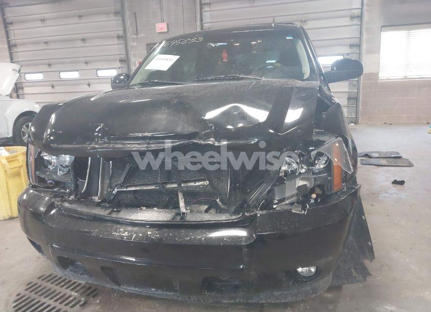 Photo 6 of 2013 Chevrolet Tahoe LT (VIN 1GNSKBE0XDR145627)