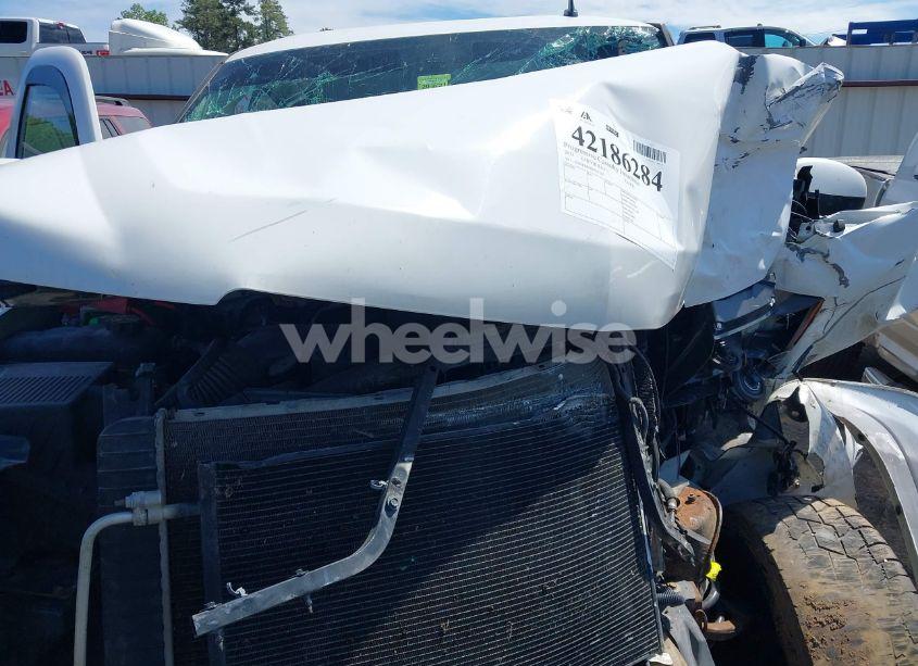 Photo 10 of 2013 Chevrolet Tahoe LT (VIN 1GNSKBE0XDR191247)