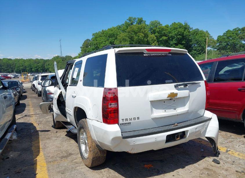 Photo 3 of 2013 Chevrolet Tahoe LT (VIN 1GNSKBE0XDR191247)