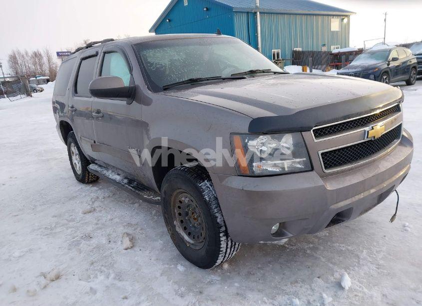 2013 Chevrolet Tahoe LT (VIN 1GNSKBE0XDR296094) main photo