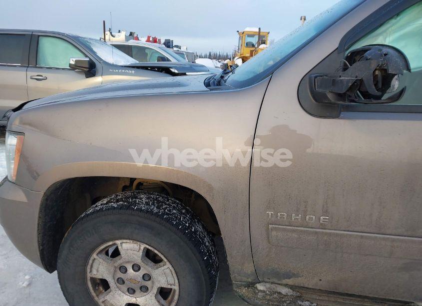 Photo 6 of 2013 Chevrolet Tahoe LT (VIN 1GNSKBE0XDR296094)