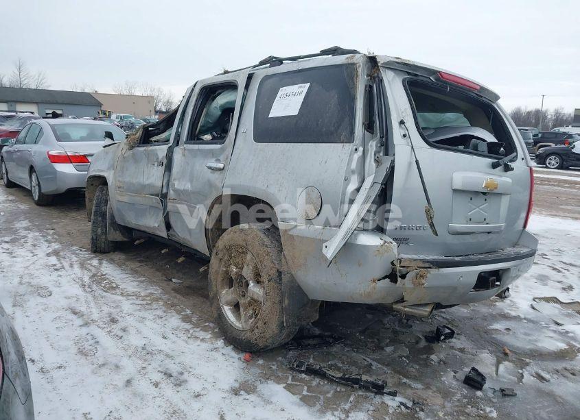 Photo 3 of 2013 Chevrolet Tahoe LT (VIN 1GNSKBE0XDR334214)