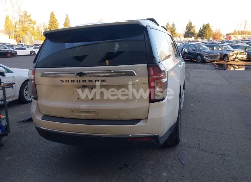 Photo 17 of 2022 Chevrolet Suburban 4WD LS (VIN 1GNSKBED0NR348854)