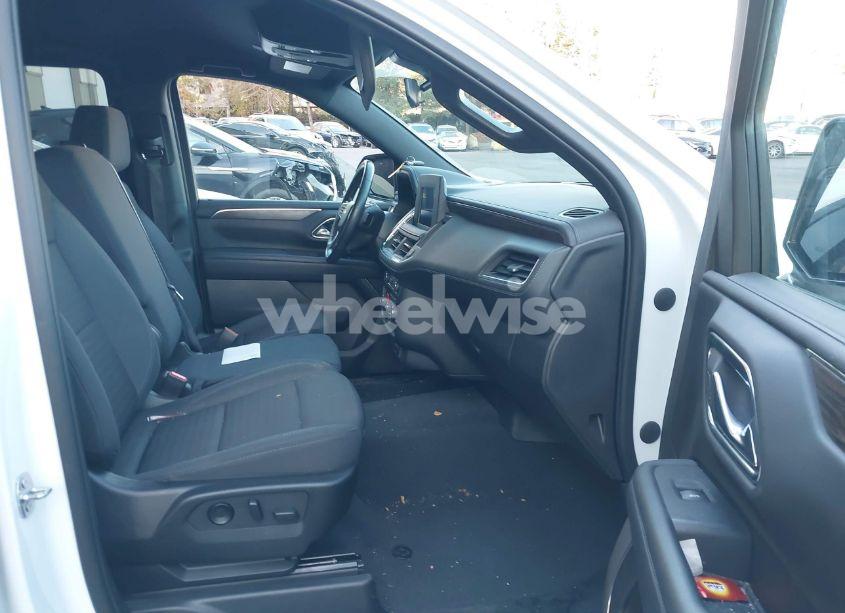 Photo 5 of 2022 Chevrolet Suburban 4WD LS (VIN 1GNSKBED0NR348854)