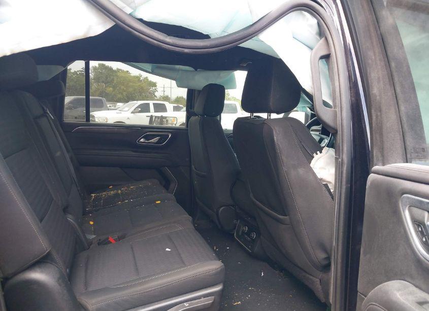 Photo 8 of 2022 Chevrolet Suburban 4WD LS (VIN 1GNSKBED4NR179258)