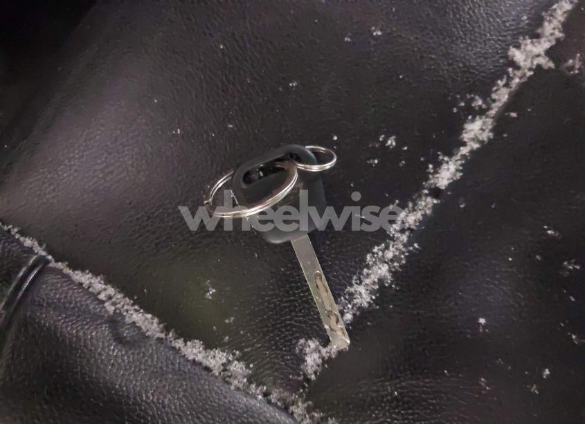 Photo 11 of 2015 Chevrolet Tahoe LT (VIN 1GNSKBKC0FR565513)