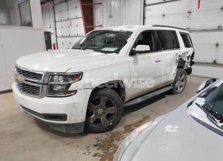 Photo 2 of 2015 Chevrolet Tahoe LT (VIN 1GNSKBKC0FR565513)