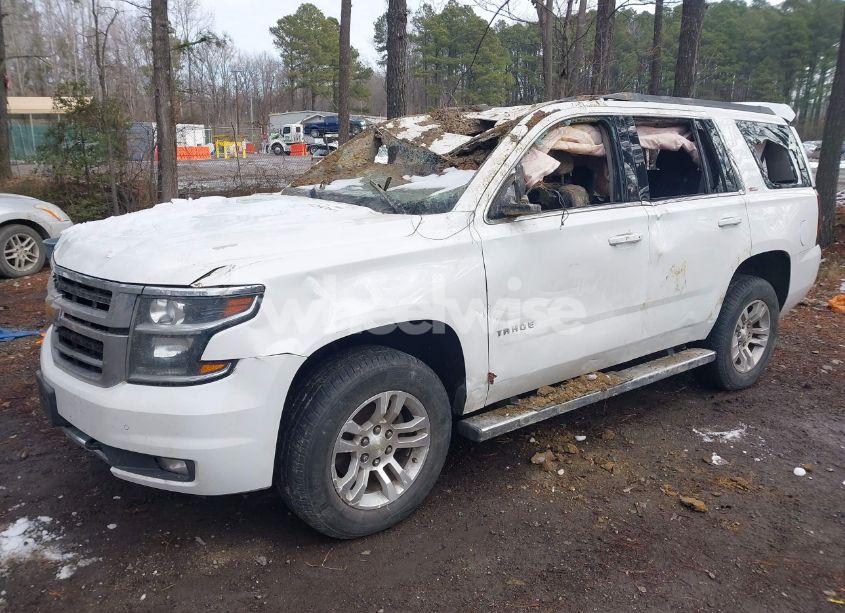 Photo 2 of 2015 Chevrolet Tahoe LT (VIN 1GNSKBKC0FR600521)