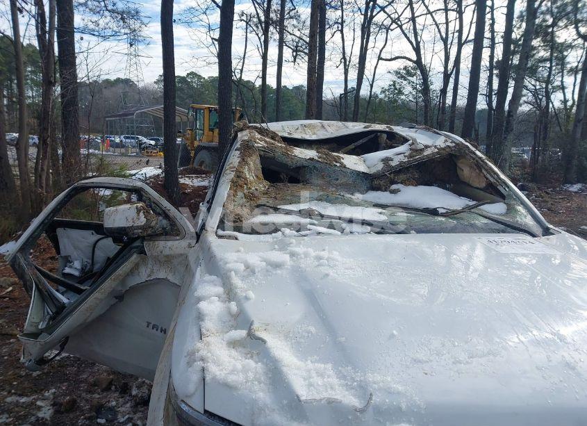 Photo 6 of 2015 Chevrolet Tahoe LT (VIN 1GNSKBKC0FR600521)