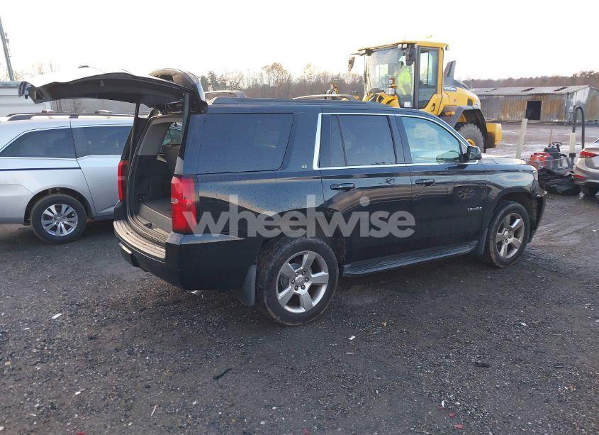 Photo 4 of 2015 Chevrolet Tahoe LT (VIN 1GNSKBKC0FR729505)