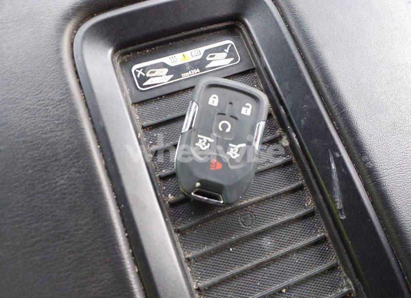 Photo 11 of 2016 Chevrolet Tahoe LT (VIN 1GNSKBKC0GR273619)