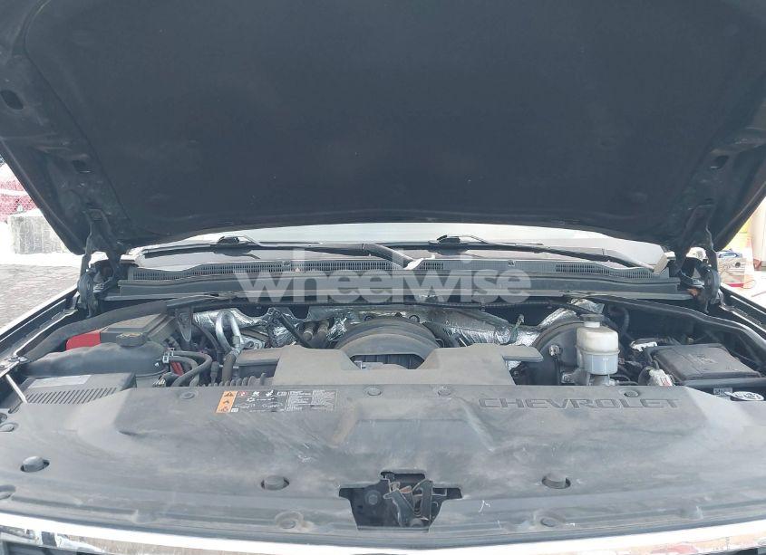 Photo 10 of 2017 Chevrolet Tahoe LT (VIN 1GNSKBKC0HR193092)