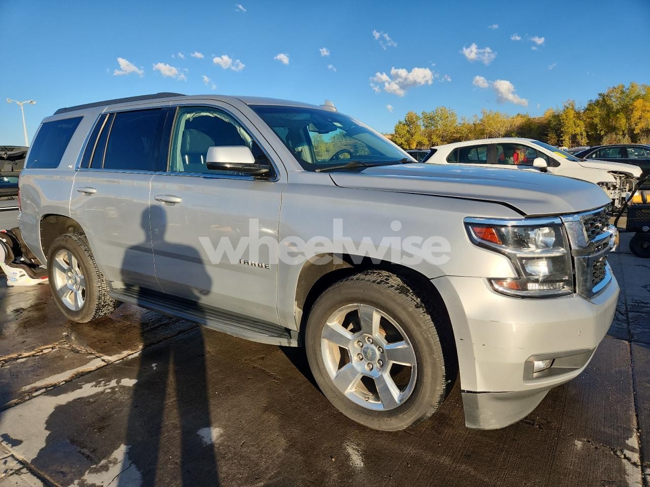 Photo 4 of 2017 CHEVROLET TAHOE K1500 LT (VIN 1GNSKBKC0HR289028)