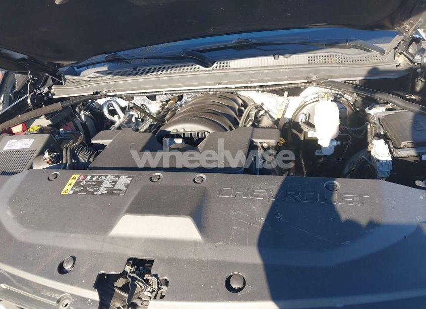 Photo 10 of 2017 Chevrolet Tahoe LT (VIN 1GNSKBKC0HR311481)