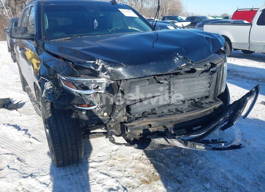 Photo 6 of 2017 Chevrolet Tahoe LT (VIN 1GNSKBKC0HR311481)