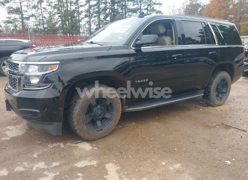 Photo 2 of 2018 Chevrolet Tahoe LT (VIN 1GNSKBKC0JR205134)