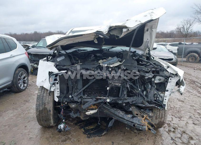 Photo 13 of 2018 Chevrolet Tahoe LT (VIN 1GNSKBKC0JR394397)