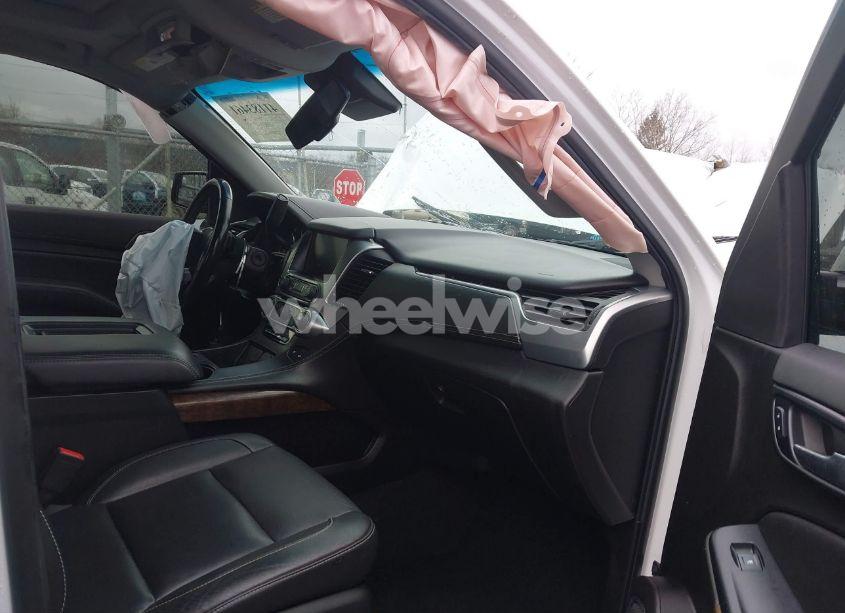 Photo 5 of 2018 Chevrolet Tahoe LT (VIN 1GNSKBKC0JR394397)