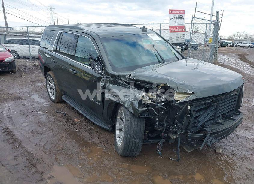 2019 Chevrolet Tahoe LT (VIN 1GNSKBKC0KR229287) main photo