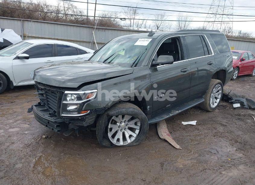 Photo 2 of 2019 Chevrolet Tahoe LT (VIN 1GNSKBKC0KR229287)