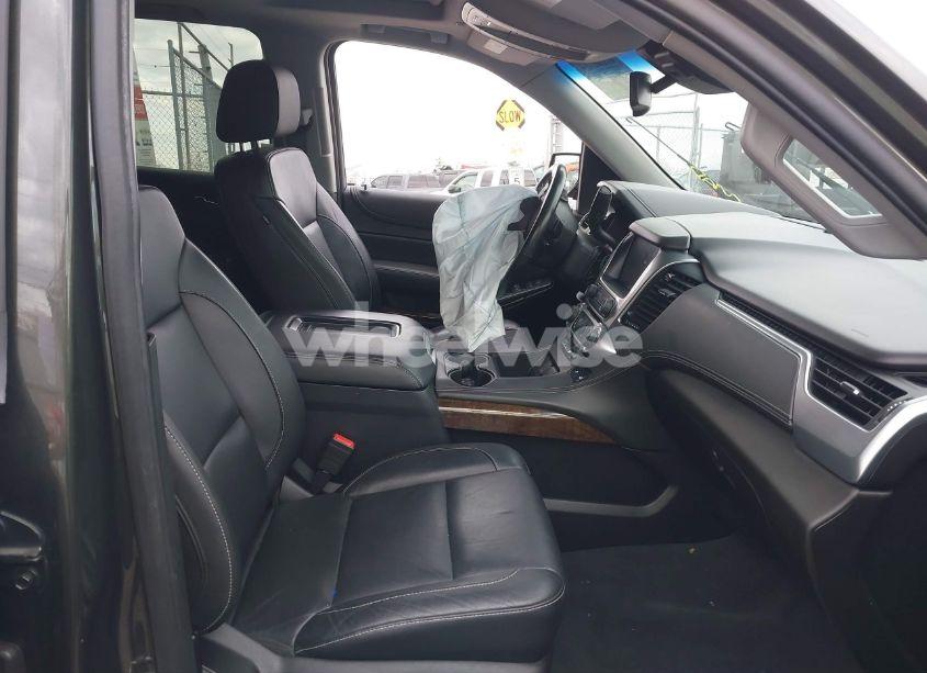 Photo 5 of 2019 Chevrolet Tahoe LT (VIN 1GNSKBKC0KR229287)