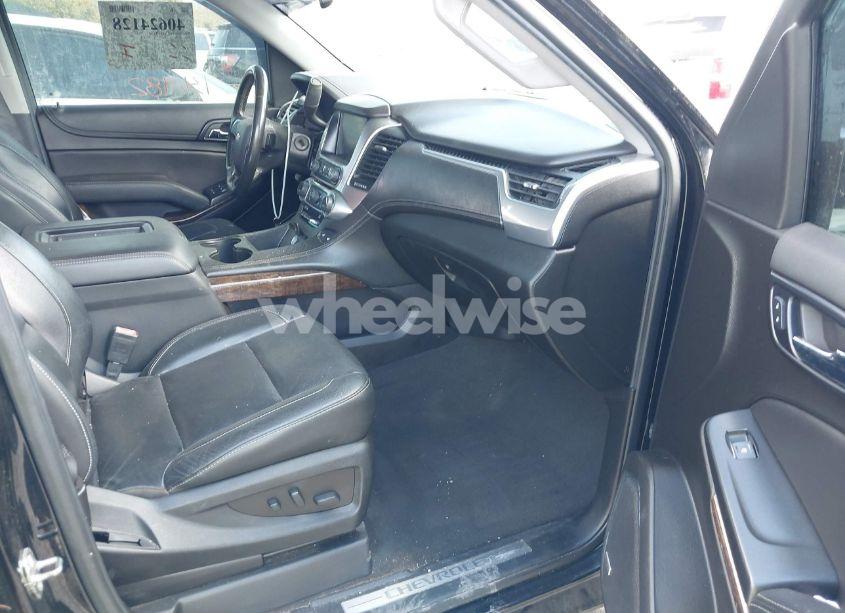 Photo 5 of 2019 Chevrolet Tahoe LT (VIN 1GNSKBKC0KR293622)