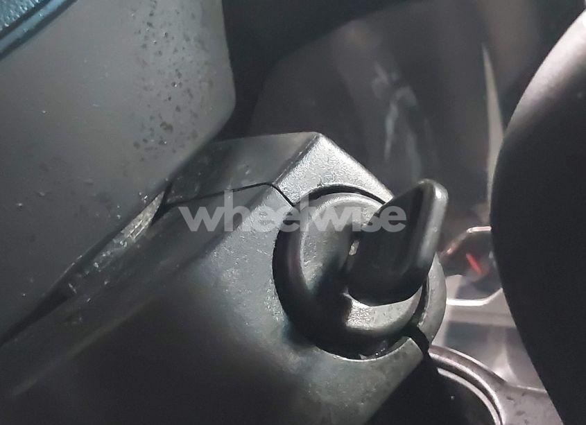 Photo 11 of 2015 Chevrolet Tahoe LT (VIN 1GNSKBKC1FR111299)