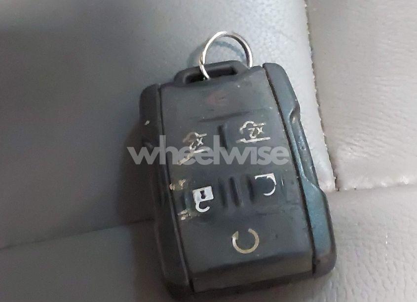 Photo 18 of 2015 Chevrolet Tahoe LT (VIN 1GNSKBKC1FR111299)