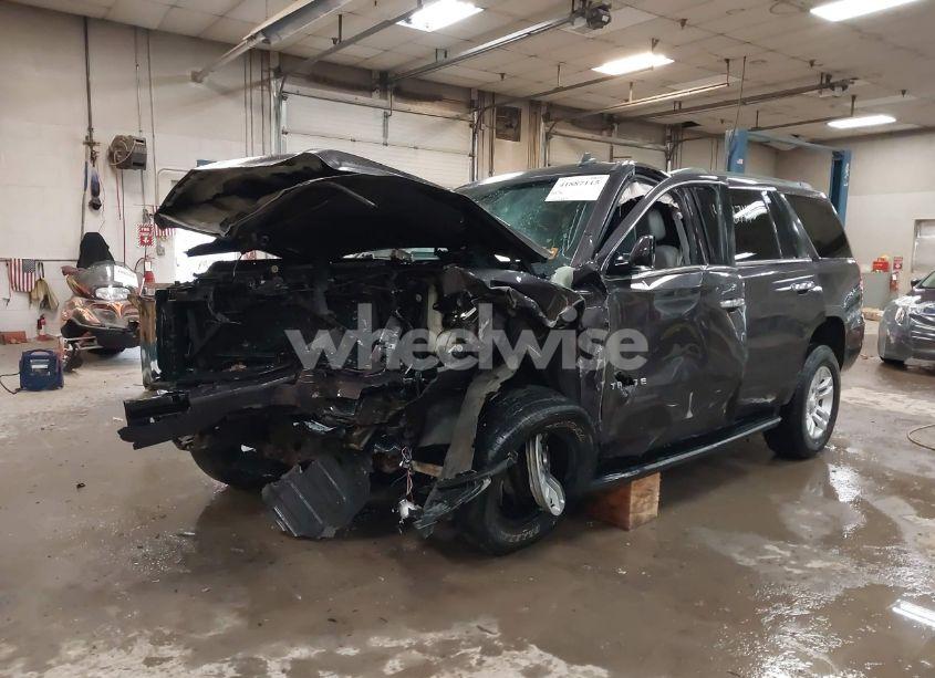 Photo 2 of 2015 Chevrolet Tahoe LT (VIN 1GNSKBKC1FR111299)